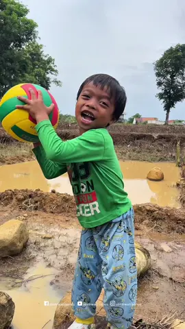 tren lagu Aca aca akademy almirwan #almirwanarena #asepgebot 