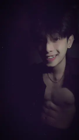 Thấy cưng bước đi ngang :))