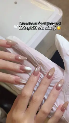 Nude + mắt mèo quất tới 😌😌#nailbinhthanh #xuhuong #nailgiare #goidauduongsinh #matmeoanhtrang 