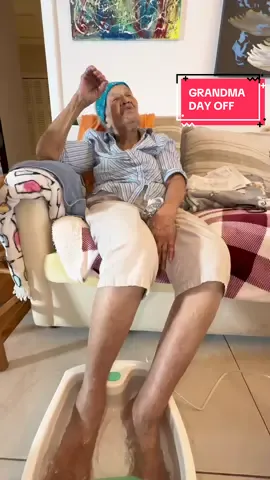 Today we did a at home spa treatment for my 96 year old Grandma #spa#relax#grandma#jamaicantiktok#jamaicantiktok🇯🇲viral@chinfamilyfromjamaica