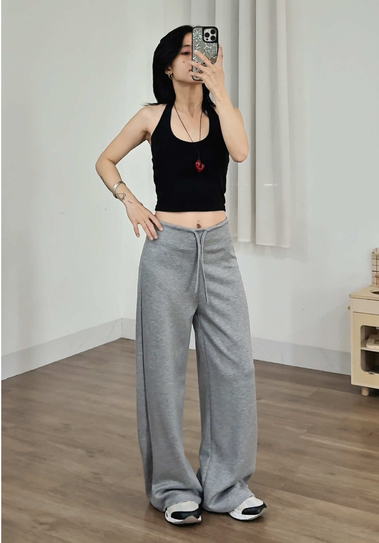 Quần nỉ ống suông siêu tôn dáng cho mấy bà đây 🧐 #phanlem 