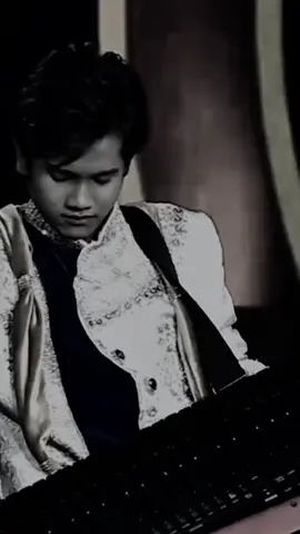 Seperti melihat sosok bg haji rhoma irama di diri valen, keren banget 😭☝️  #valenda7 #dangdutda7 #dangdut #foryou 