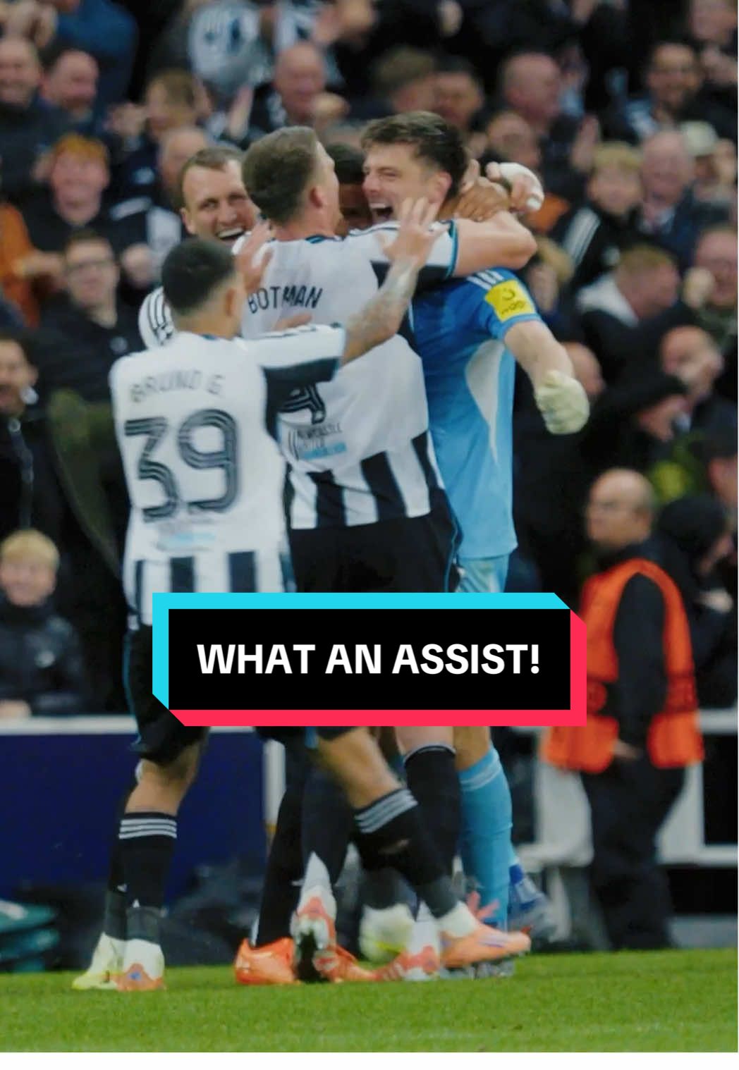 Show me a better assist by a keeper #championsleague 