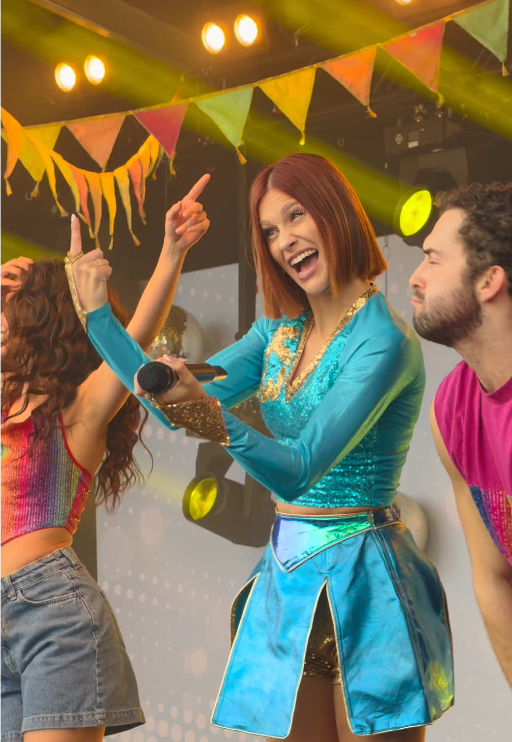 Niet iedereen is een vibe. Hanne wel. 🌈  #k3 #hanne #vibe @K3Highlights @K3 #studio100 #optreden 