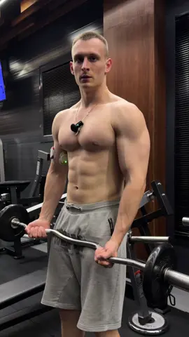 За персональным планом тренировок/питания обращаться в телеграмм:@TrainerSmirnoVV🤝