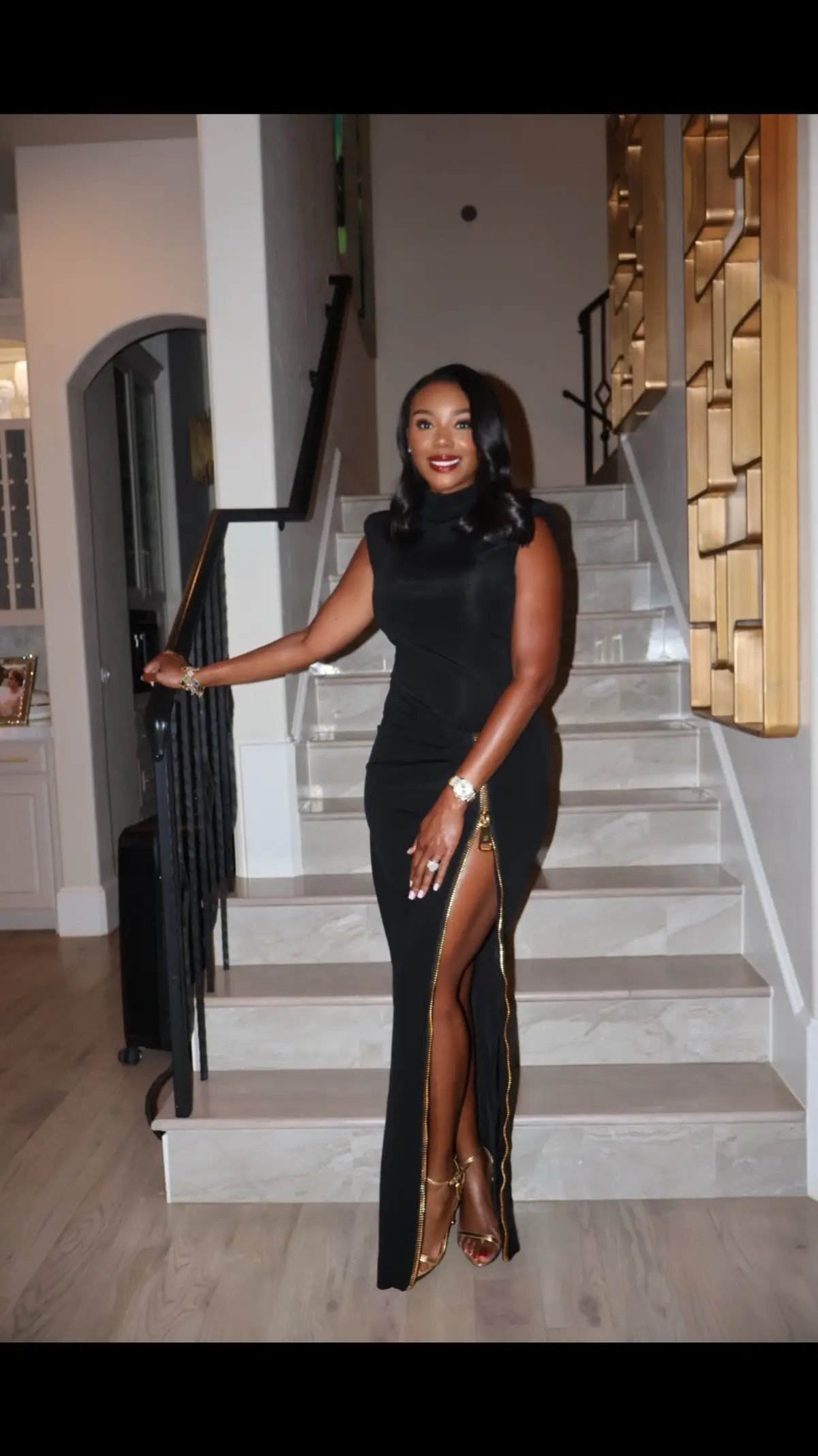 I’ve always been soft, feminine, and graceful even when the world said I should be louder. This has never been a phase; it’s my foundation. 💋#dallasinfluencer #over40 #housewife #blackgirlluxury #softlife 