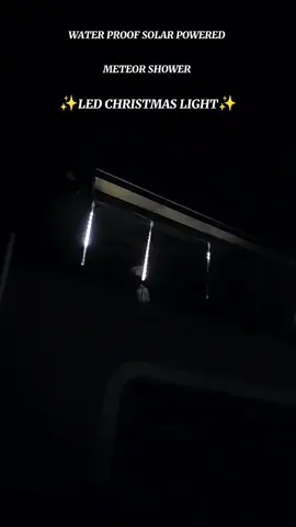Grabe nakakaganda talaga ng bahay itong (name ng product) ang lakas maka sosyal ngayong christmas season! Check out na!✨ #christmaslights #meteorlights  #christmaslightssolar #solarlights  #meteorshowerchristmaslights 