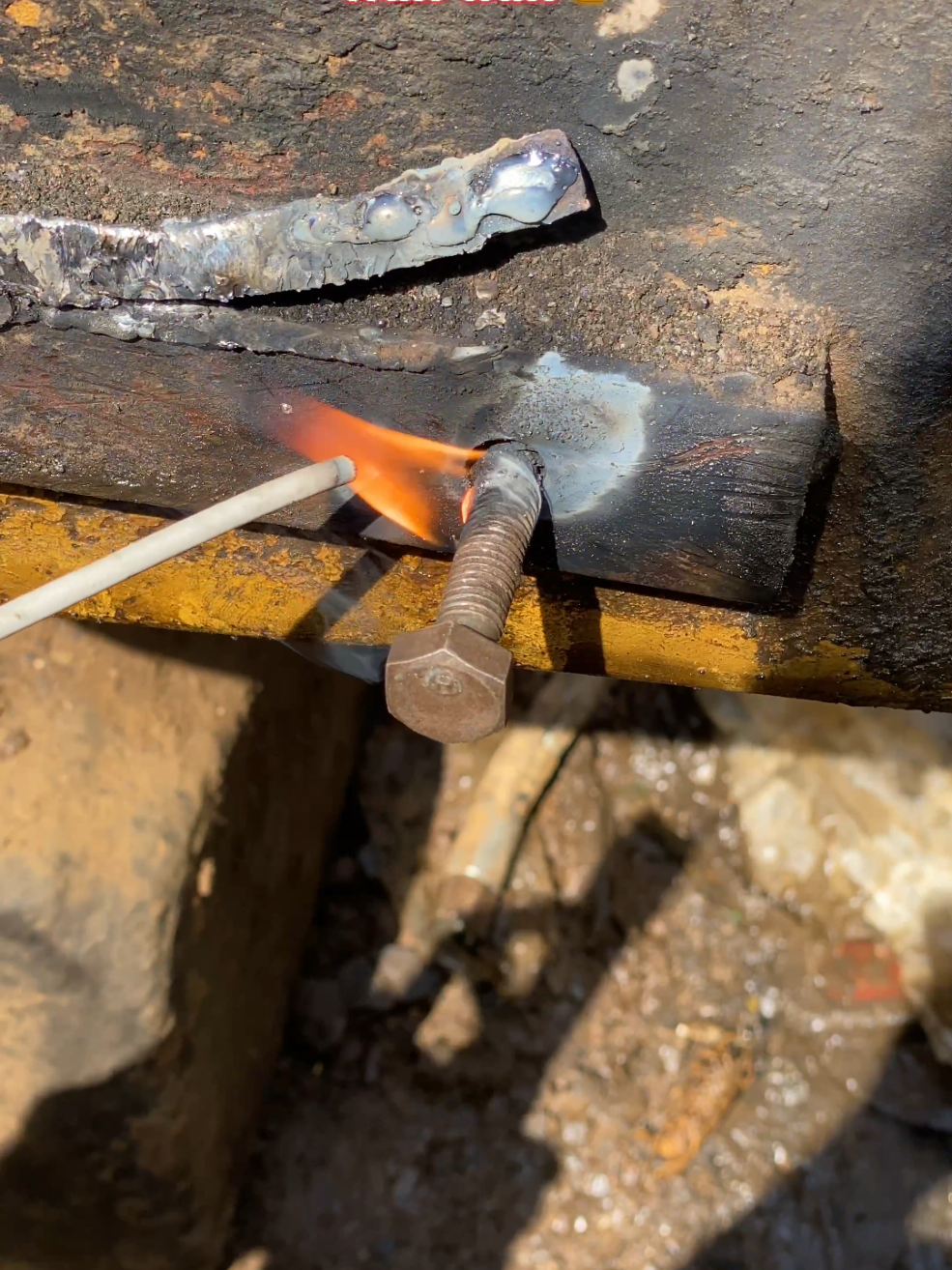 incredible process to recover broken bolt #shorts#welding #broken#skills 