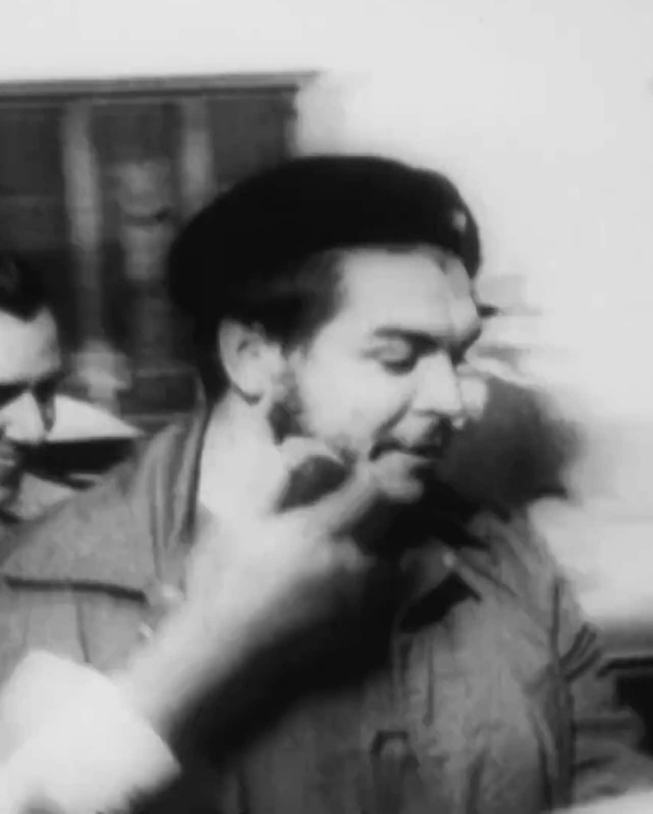 عمت عيني عليك      #تشي_جيفارا 