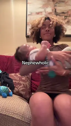 he smells so good I just can’t stop 😭 #fyp #foryouu 