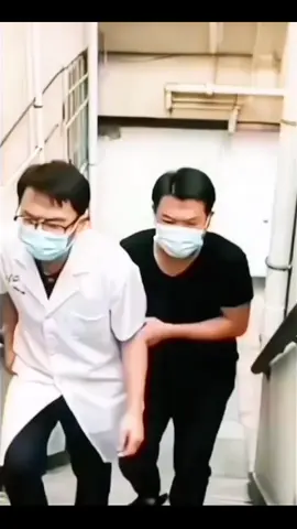 🔥🔥 NO 1 HOTSEARCH: 119 TRANG TÀI LIỆU CỦA LA SOÁI VŨ - MẶT TỐI CỦA NGÀNH Y TRUNG QUỐC Vào 8/5/2024, người ta phát hiện La Soái Vũ -  một bác sĩ thực tập 28 tuổi tại Bệnh viện Tương Nhã 2 - đã tuvong sau khi rơi từ tòa nhà ký túc xá với nhiều nghi vấn bất thường như có nhiều mảnh kính vỡ, dấu vết vật lộn và 25k nhân dân tệ tiền mặt trong một chiếc túi. Tuy nhiên, bên phía bệnh viện đã bắt cha mẹ của La Soái Vũ phải ký vào cam kết xác nhận 44 mới được nhận về di vật của con trai. Sau đó, phát hiện dấu vết bị xóa tài liệu bất thường trong máy tính của La Soái Vũ, bố mẹ anh đã nhờ đến các chuyên viên khôi phục dữ liệu và phát hiện ra 119 trang tài liệu vạch trần lịch sử tham nhũng và những hành vi tắc trách trong điều trị của phó giám đốc bệnh viện Lưu Tường Phong như 