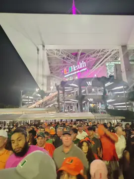 Last week, we lost 24-21 Miami hurricanes vs the Cardinals 😔 #football #miamistadium #fridaynightfootball🏈 #hotdogsandbeer 