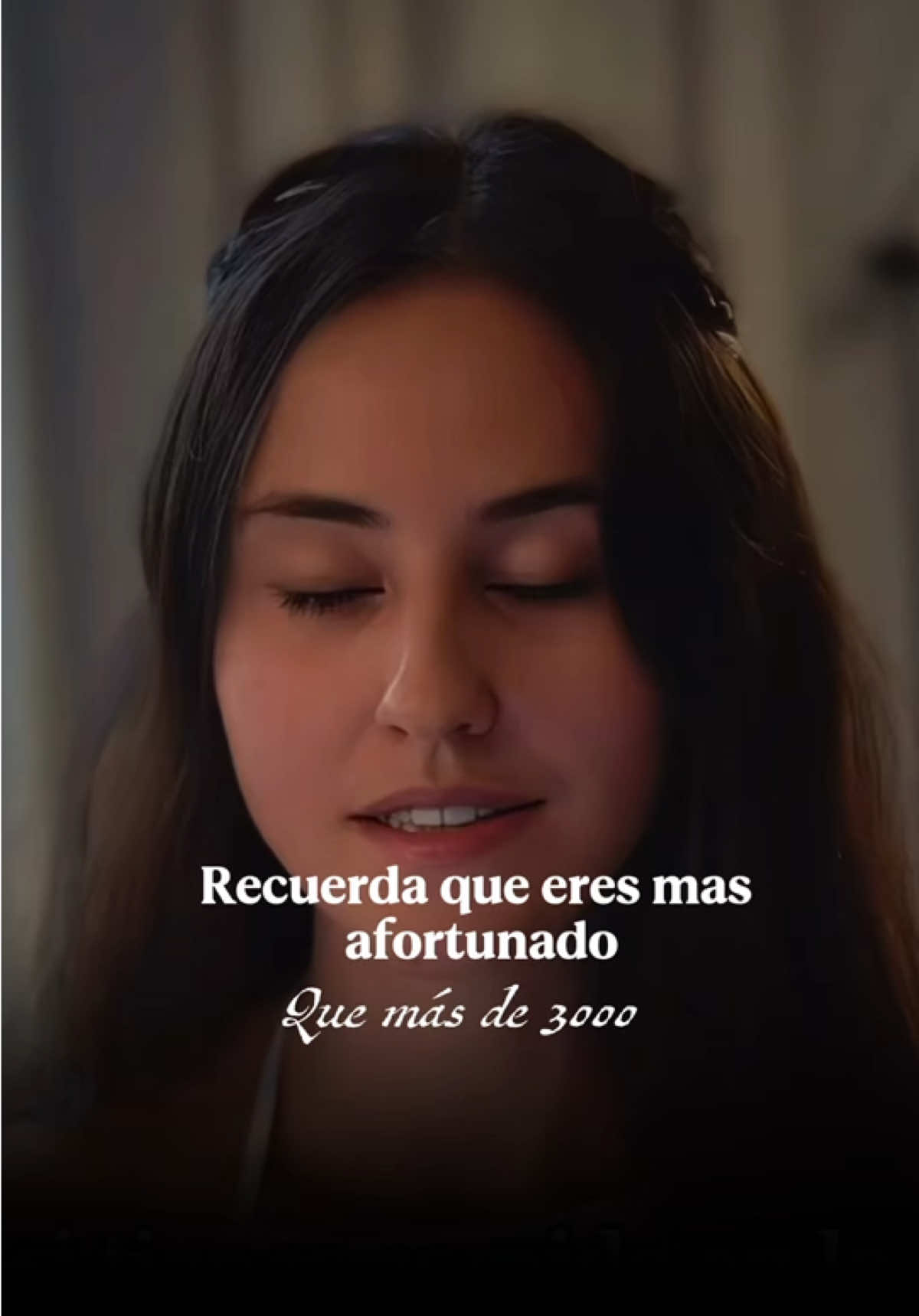 🍞 Si tienes comida en la nevera y ropa para vestir… eres afortunado. No lo olvides. Hay personas que darían todo por tener lo que tú das por sentado. 💭 La verdadera riqueza no está en lo que tienes, sino en lo que valoras. Agradece más, porque cada pequeño detalle que hoy ves como rutina, para alguien más… es un milagro. ✨ Gratitud | Reflexión | Espiritualidad #Gra#Gratitudf#ReflexionesDeVidat#Motivacióne#CrecimientoPersonalpiritualidad   