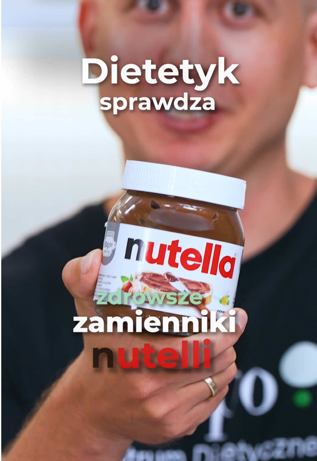 Lubisz Nutellę? 🌰 Właśnie na kanale pojawił się film gdzie nasz dietetyk podpowiada jakie są zdrowsze zamienniki popularnych przekąsek 🍿 Film na YouTube @centumrespo #dieta #przekaski #zdrowejedzenie #odchudzanie 
