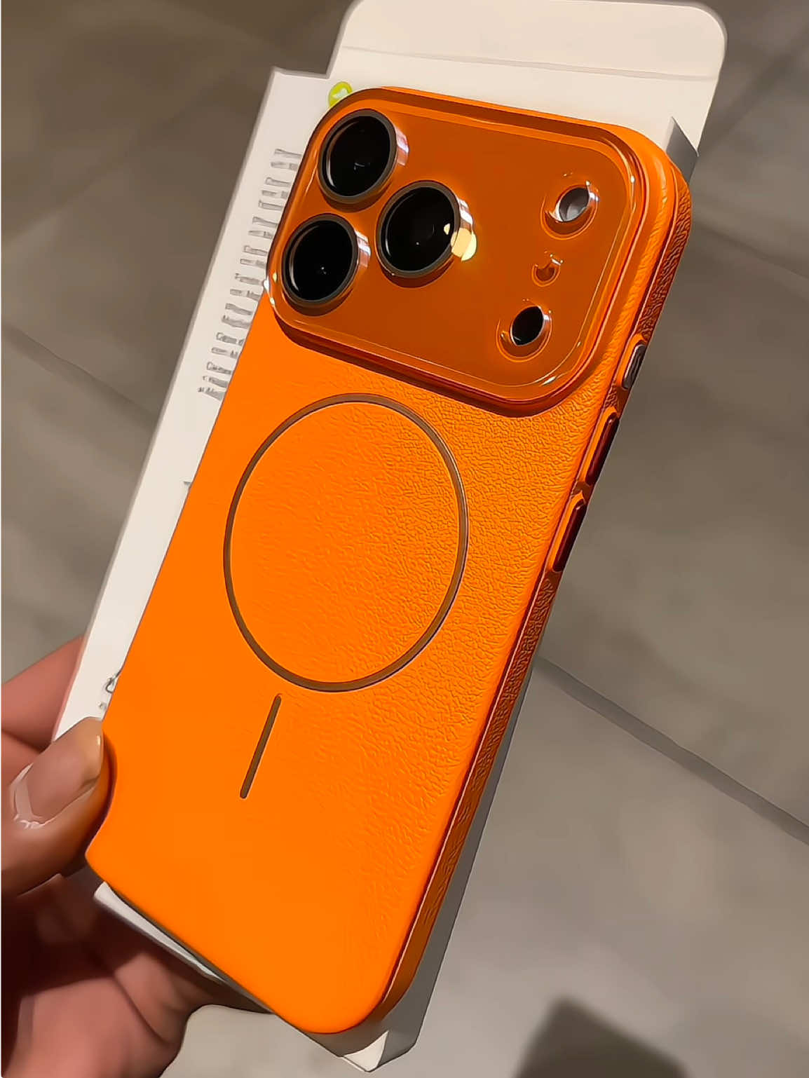 Ốp nhám không bám bẩn có lớp kính bảo vệ camera và vòng magsafe từ tính #infinitycase 