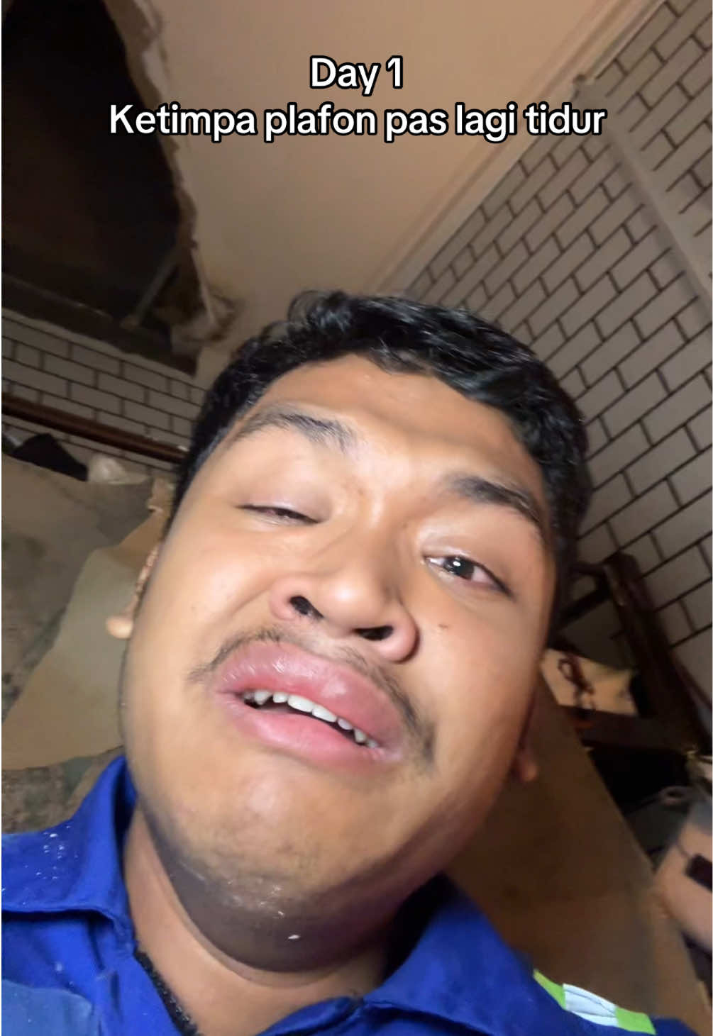 Ada aja gebrakan hari ini #funnyvideos #plafon #roboh #foryoupage #arrul_munyenyo 