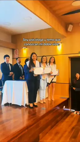 ¡Ups! 😂 #psicologia #terapia #bailoterapia #humor  -Gracias @Cristian Pugo 🍄 por tu energía tan increíble y por ponernos a bailar a todos. 💃🏻