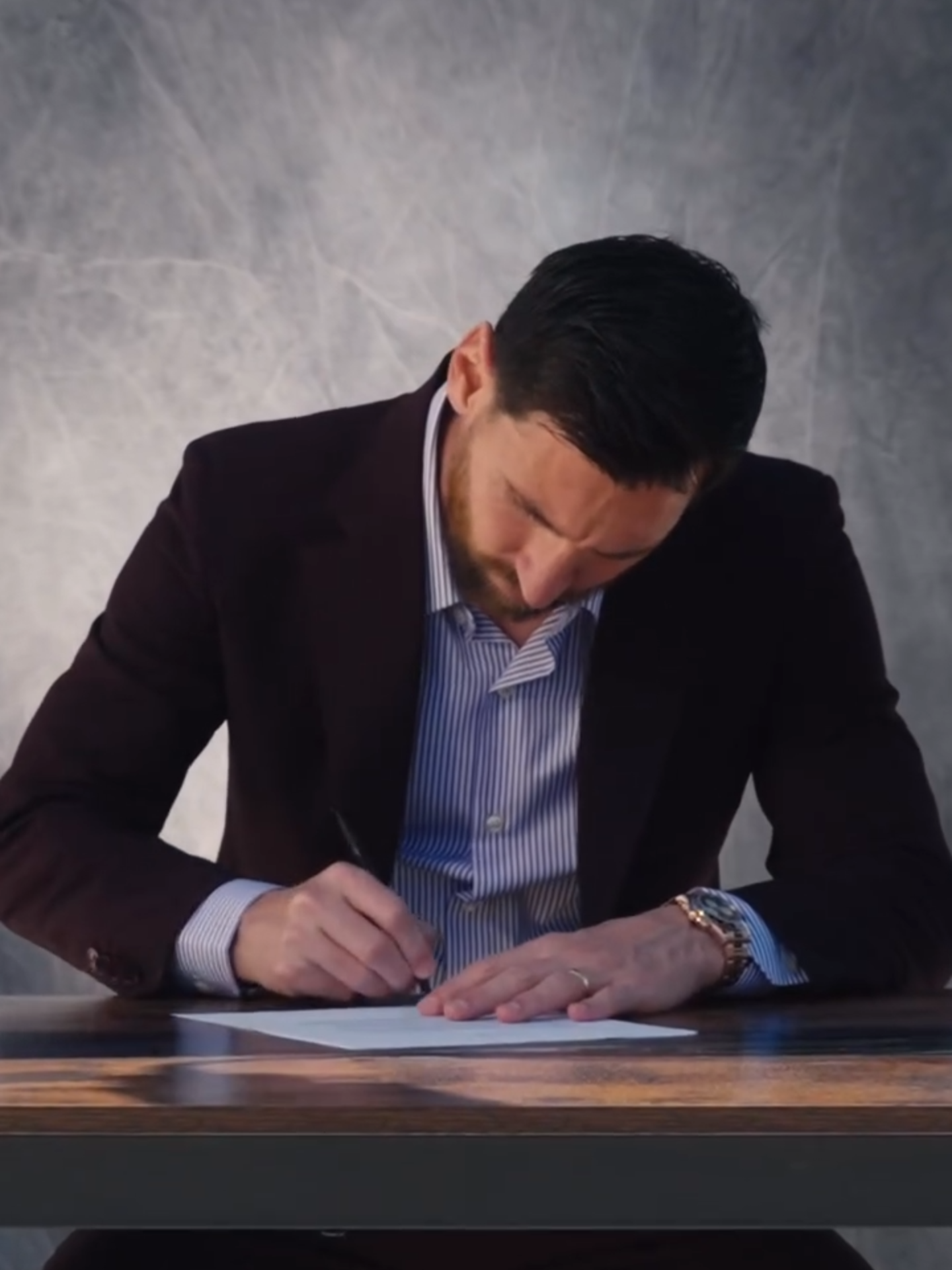 🐐 Leo Messi renueva su contrato con el @intermiamicf  #messi #leomessi #miami