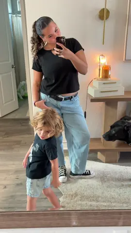 Thursday Fit!!✔️🖤📞 #nanny #fitcheck #OOTD #outfitinspo #happythursday 