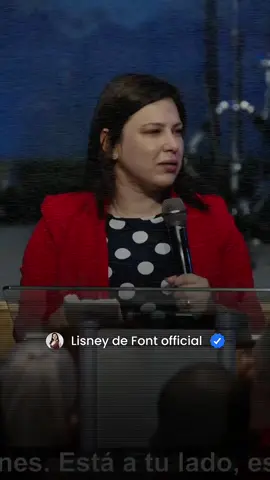 La verdadera felicidad no depende de lo que tienes, sino de la determinación que tomas para ser feliz con lo que ya está a tu lado. FAMILIA BAJO ATAQUE disponible en YouTube Juan y Lisney de Font, suscríbete