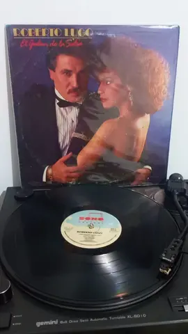 Nos amamos ~ Roberto lugo.🎵🤤 #seguidores #salsaalcoba❤️ ##salsadecoleccion #robertolugo 