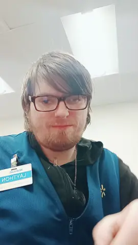 #random video#being my self#this candy is delicious#i apologize my voice sounds froggy#reeses for life