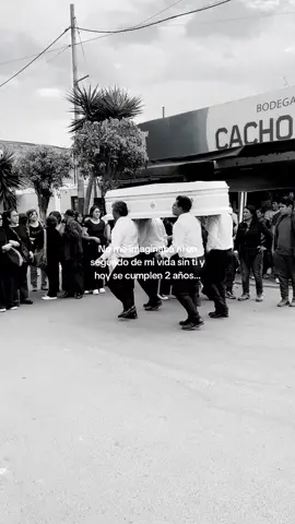 Ya van 2 años de tu partida lo raro es que siento que ayer fue que partí en llanto por tu partida 🤍😔