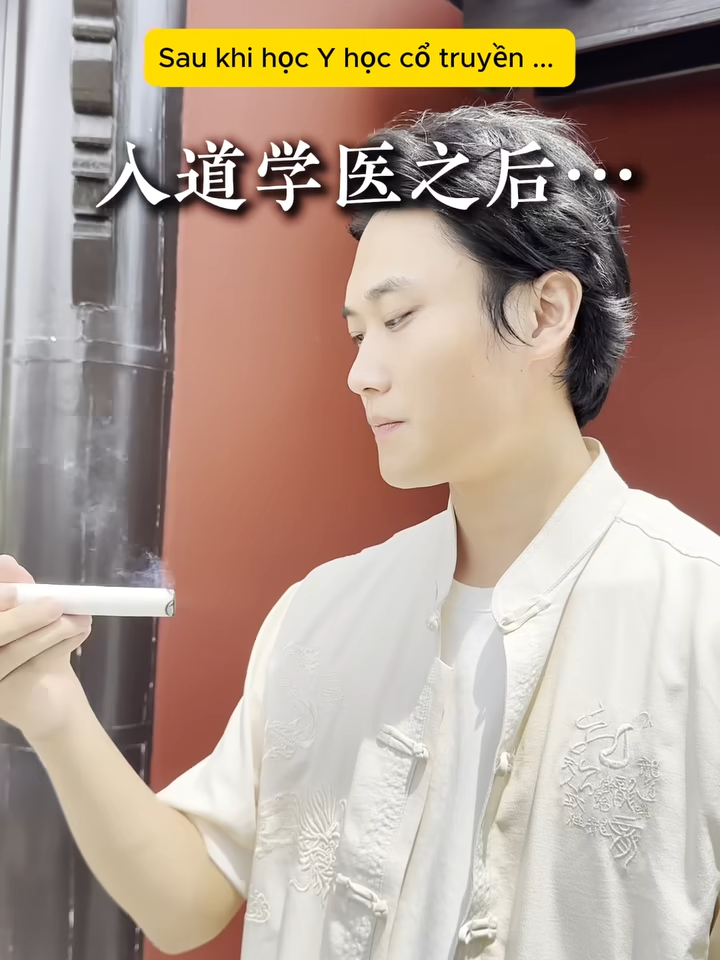 Can tàng huyết, can chủ sơ tiết Khi thức khuya, nhìn máy tính điện thoại nhiều làm hao can âm dẫn đến tình trạng mắt khô, da vàng, người mệt mỏi  Bạn đã nắm được cách để dưỡng can âm chưa ??? #tiktok #duongsinh #dongy #traduongnhan