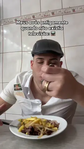 Comida qui em casa é boa… 🍛😂#fyp #antigamente #daniielbn #anosatrás 