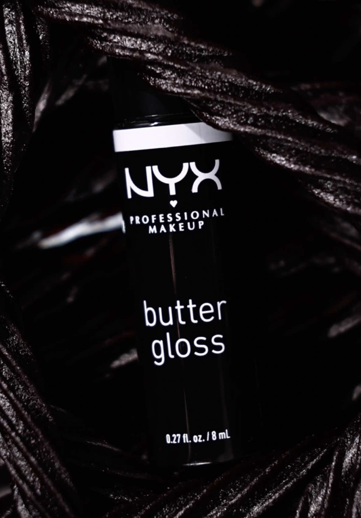 the gloss of the season…butter gloss licorice 🕷️ #lipgloss #halloween #halloweenmakeup