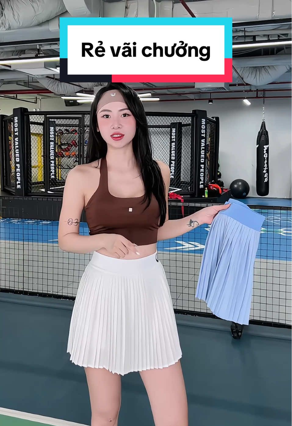 Form xinh mà giá ngã cây