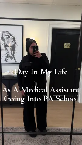 my day on the aestheticians side! I’m too obsessed with @wearfigs  #medicalaasistant #medicalaesthetics #dermatology #physicianassistant #figscrubs 