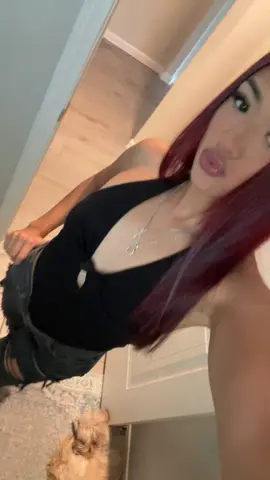 i’m backkkk 👅👅