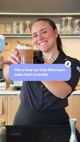 At the Resort of Québec Charlevoix, Alice has a secret recipe: “La Pommalbonne”. What cocktail do you live making most? ✨ #clubmedjobs #barteams #bartender