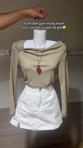Áo thanh lịch, thiết kế đơn giản, vải co giãn mát mặc thích phết 😍 #aokieu #homnaymacgi #outfit 