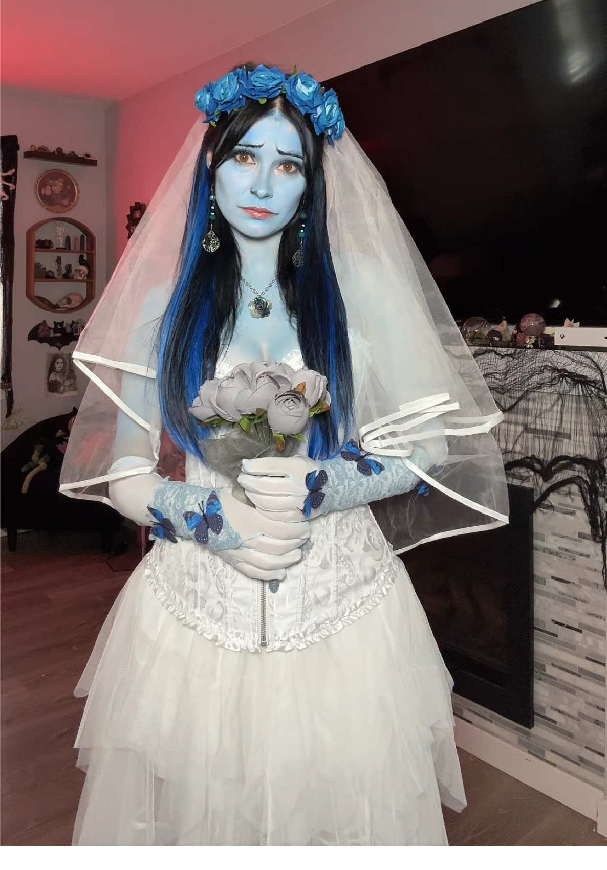 I’m back 💙#31daysofhalloween #mysteryjewlerygirl #mysteryjewelryjar #trending #halloweencostume 