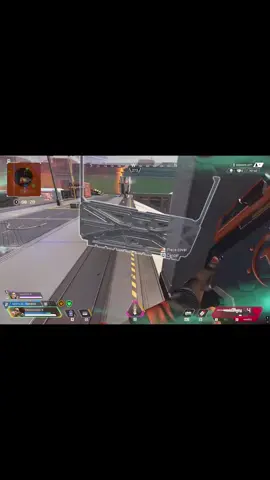 ONE SHOT NO SCOPE but my teammate doesn’t care 😐 #apexlegends #apexlegendsclips 