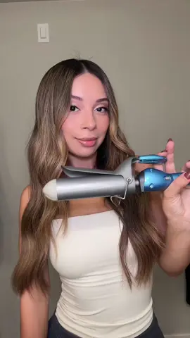 1 1/2 inch curls @babyliss @amika @Kérastase #curls #curlingiron #babylisspro #curlingironcurls 