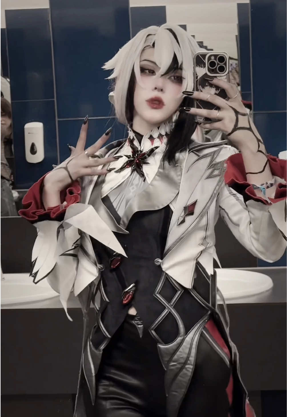 The Knave. #arlecchinocosplay #genshin #cosplay 