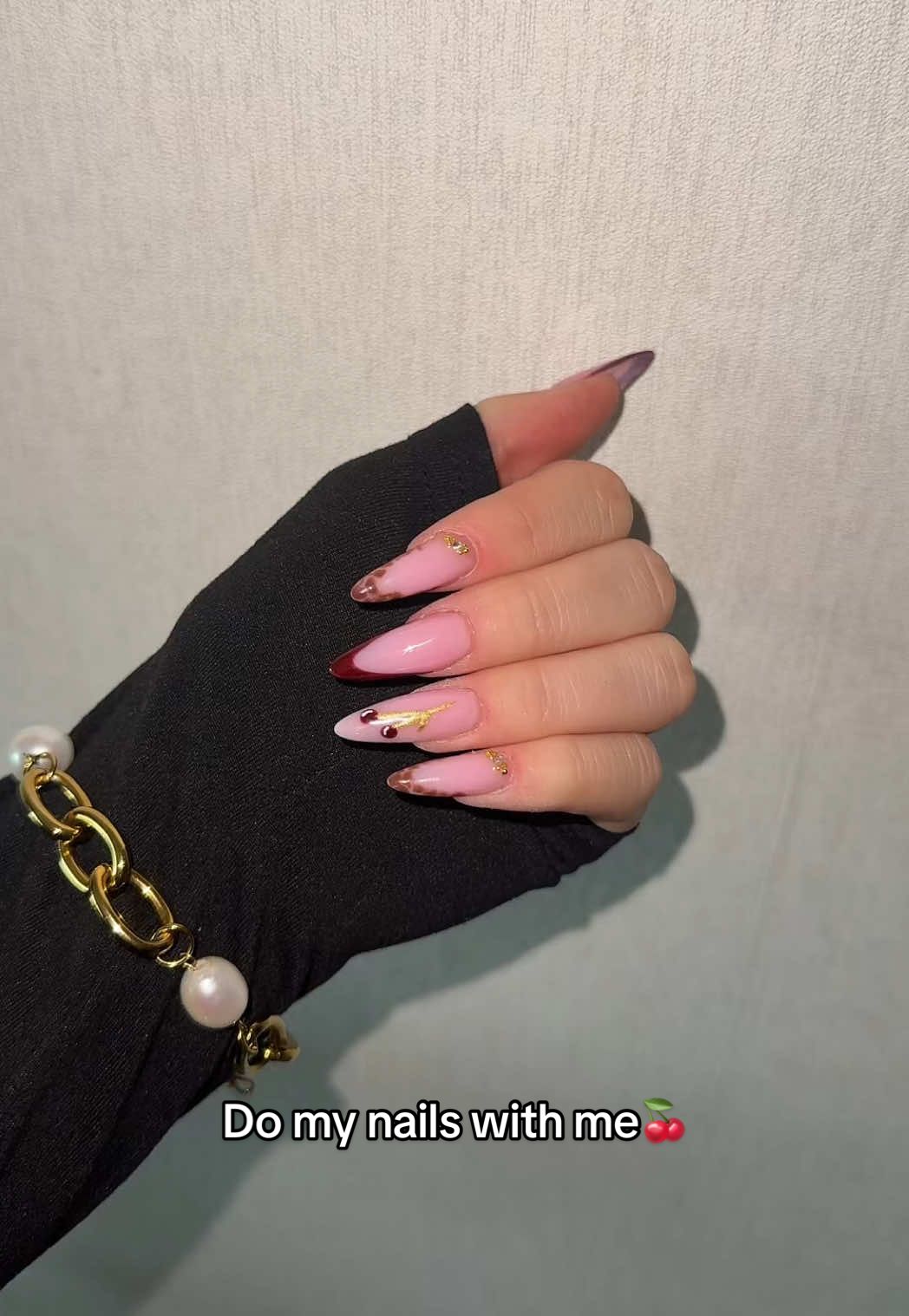 Do my nails with me 🍒✨ Merci @neonail_france pour les vsp 💕 Et @JANE Drinks pour cette bonne boisson😋 Produits offerts  #nail #nailart #nails #fyp #pourtoi 