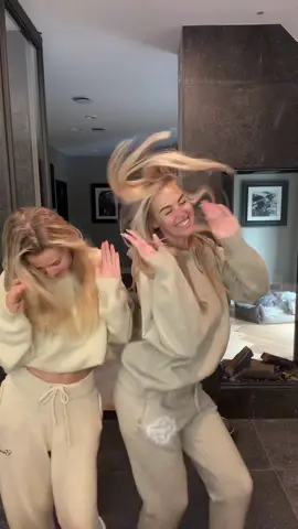 🔥🔥 we are bahacckkk 😂😂 @n_38x  #voorjoupagina #fyppp #bathroomdances #funnyvirals 