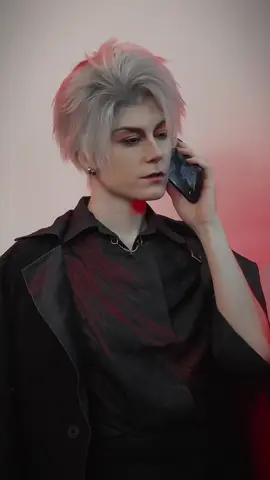 My brain every time I spot a raven ouside of my window staring me down. (Well actually my cat, but I can dream) Like please Sylus! I love my little red flag possesive mans~~ ~~ #loveanddeepspace #lads #sylus #ladssylus #fictionalmen   