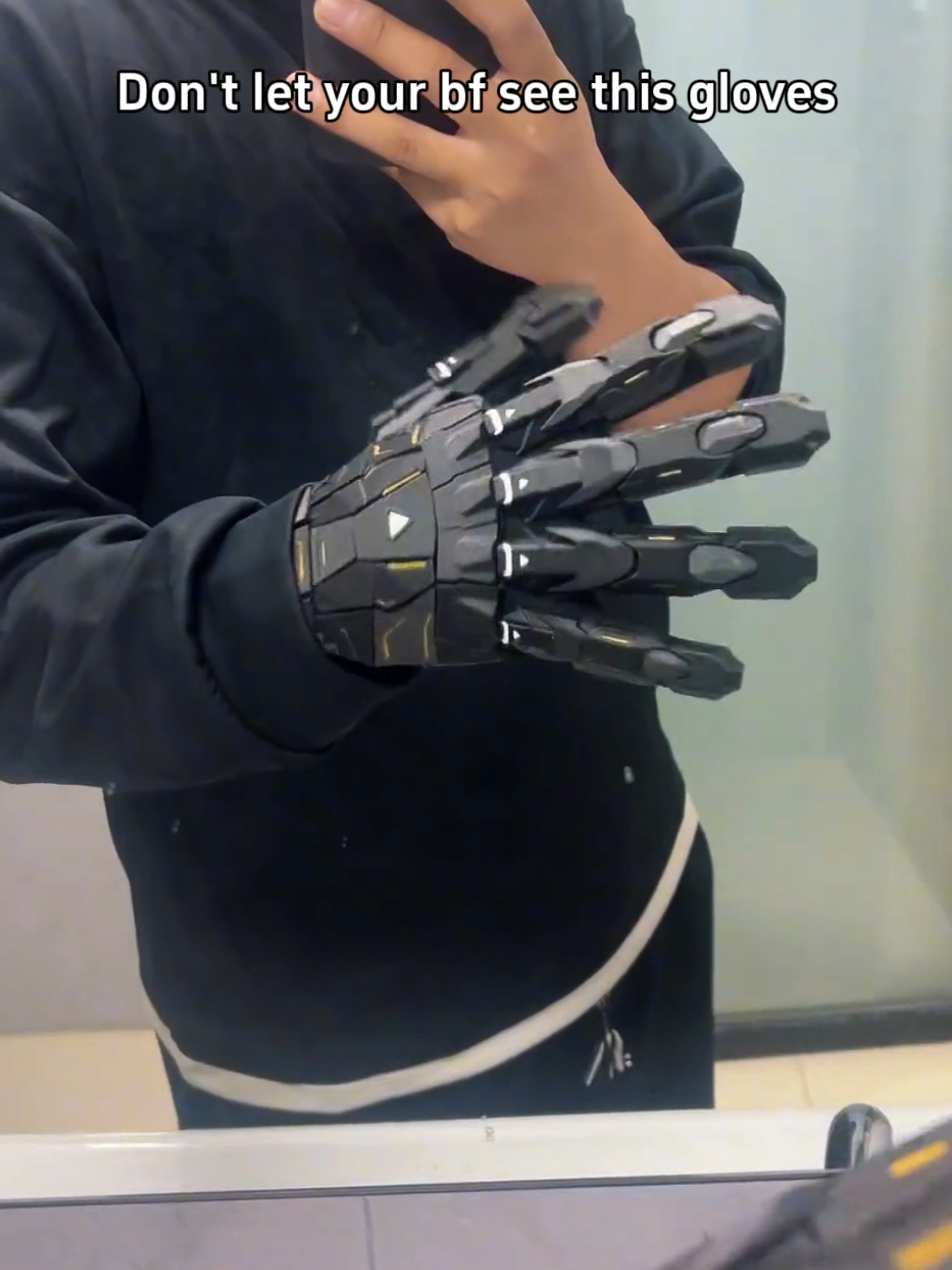 Don't let your bf see this gloves #design #gloves #cyberpunk #3dprint #fyp 