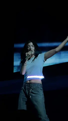 Perfect Places in LA! #lorde #concert #losangeles #perfectplaces #lordeconcert @Lorde @Kia Forum 