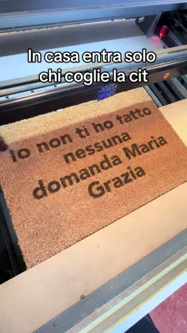 Personalizzalo con la tua scritta preferita 