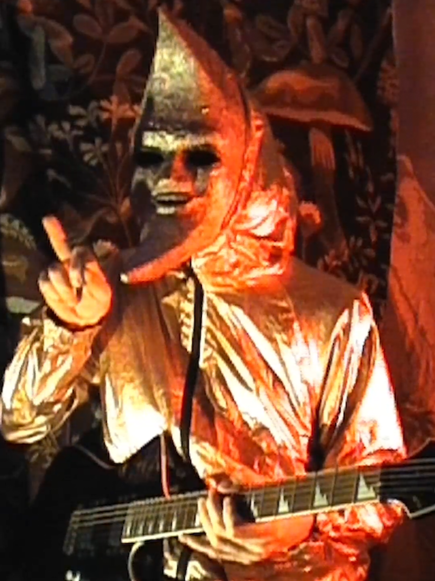 🌛 VS 👹 #guitar #vhs #poland #horror #nostalgia