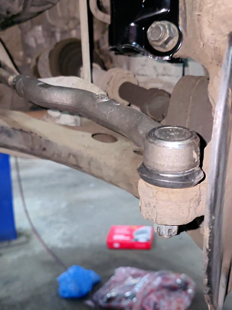 Front wheel tie rod noise #auto #mechanic 