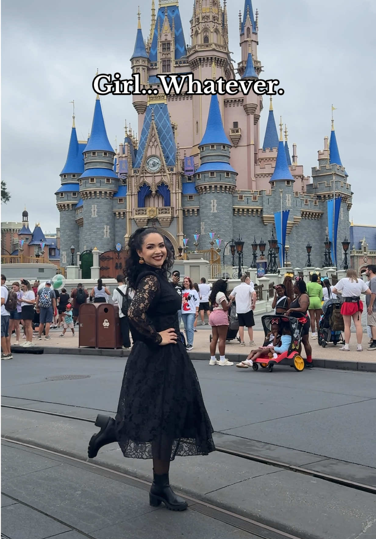 #disney #disneyworld #magickingdom #castle #outfitideas 