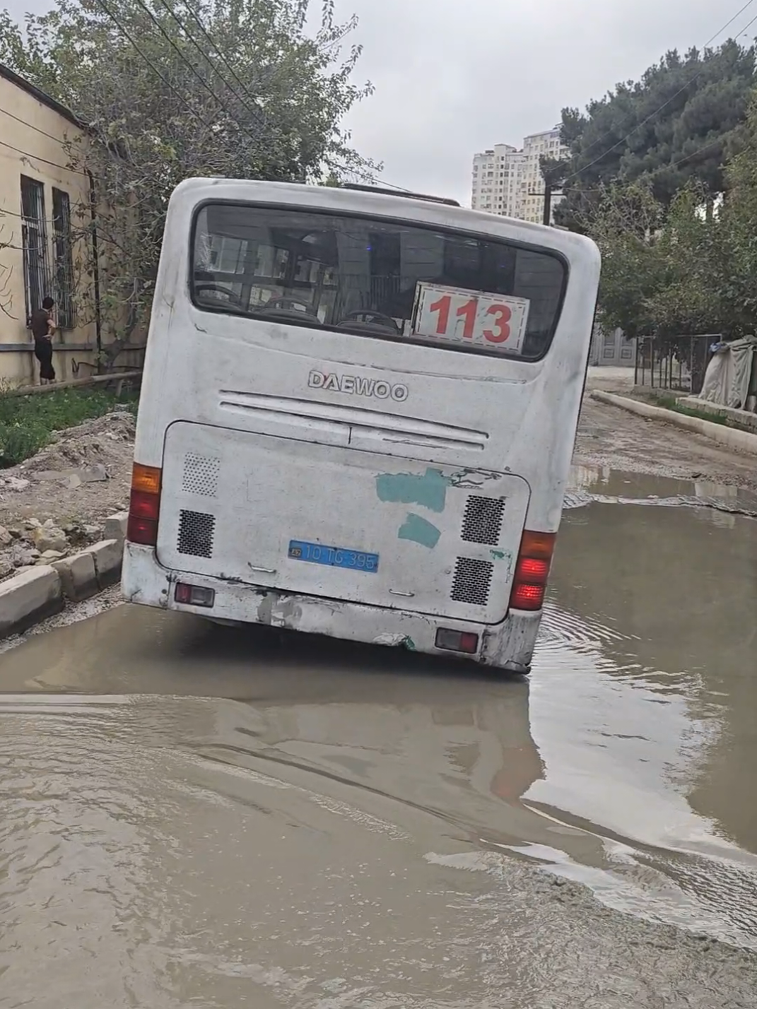 Bu gölə artıq ad vermək lazımdı 🤔 #qarayevmetrosu #vasmoy #avtobus #marşrut 