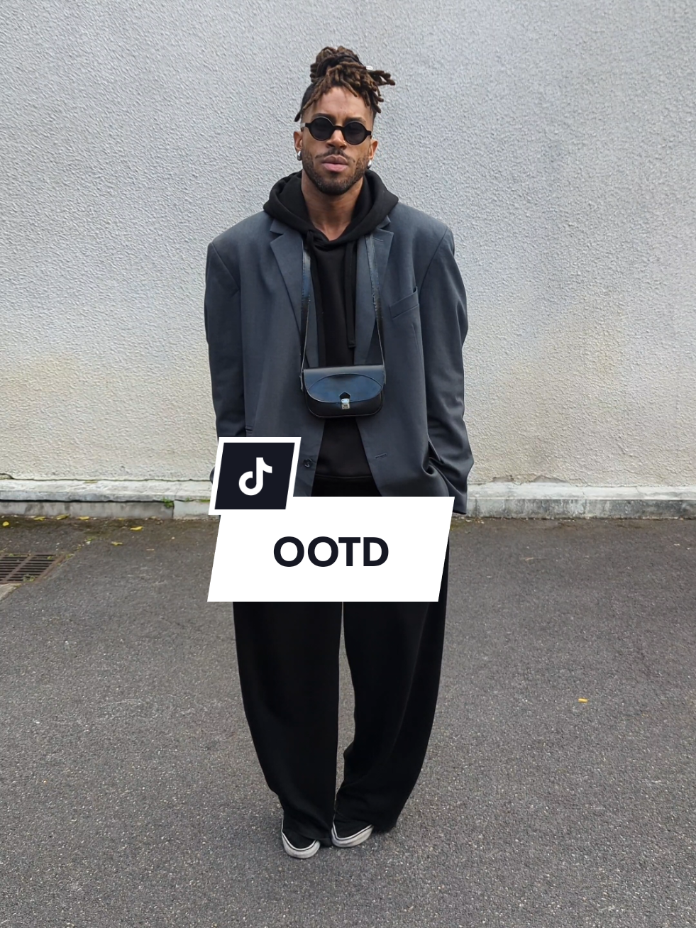 OOTD : Blazer vintage, pantalon Zara, Sweat H&H, shoes @vans, lunettes vintage, sac vintage @ALATONE  #pourtoi #outfitinspo #outfitinspiration #styleinspo #outfit 